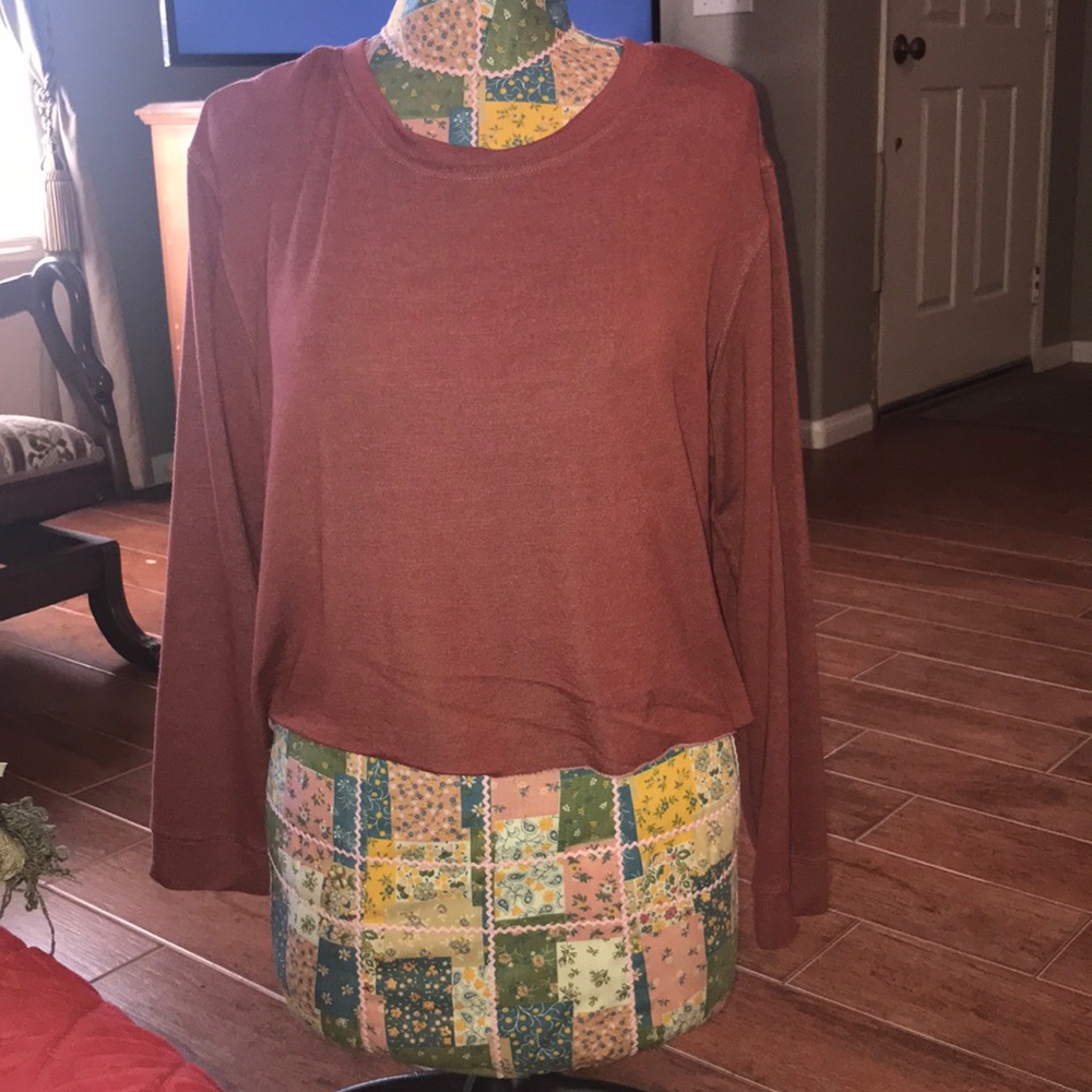 Agnes and Dora Rust colored Crop Top size xl